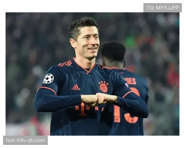 埃托奥强强对话中的防线撕裂效率为何碾压同位置前锋？