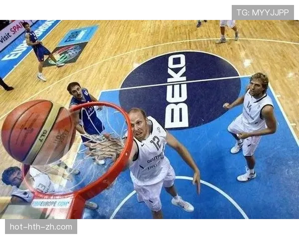 球卡篮筐是什么规则？解析NBA与FIBA判定标准